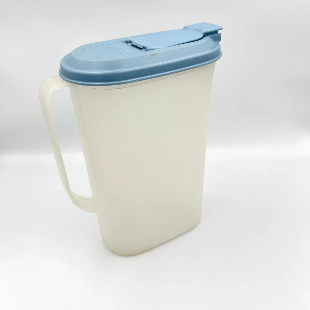 Vintage Tupperware Pitcher 2 Quart 64oz Slim Flip‎ Lid Top Durable Storage Blue